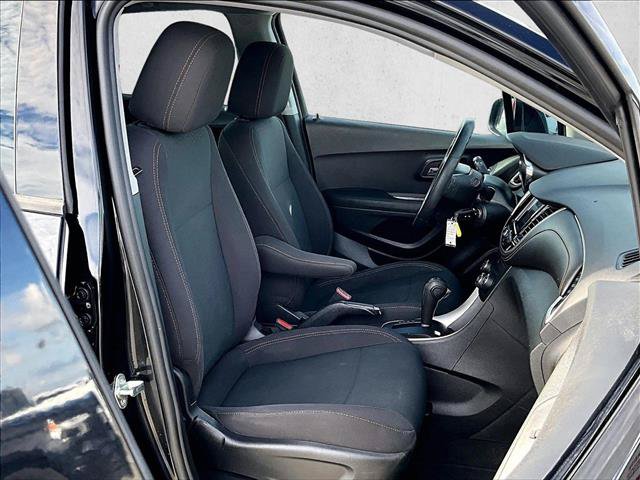 Used 2020 Chevrolet Trax LS FWD image 9