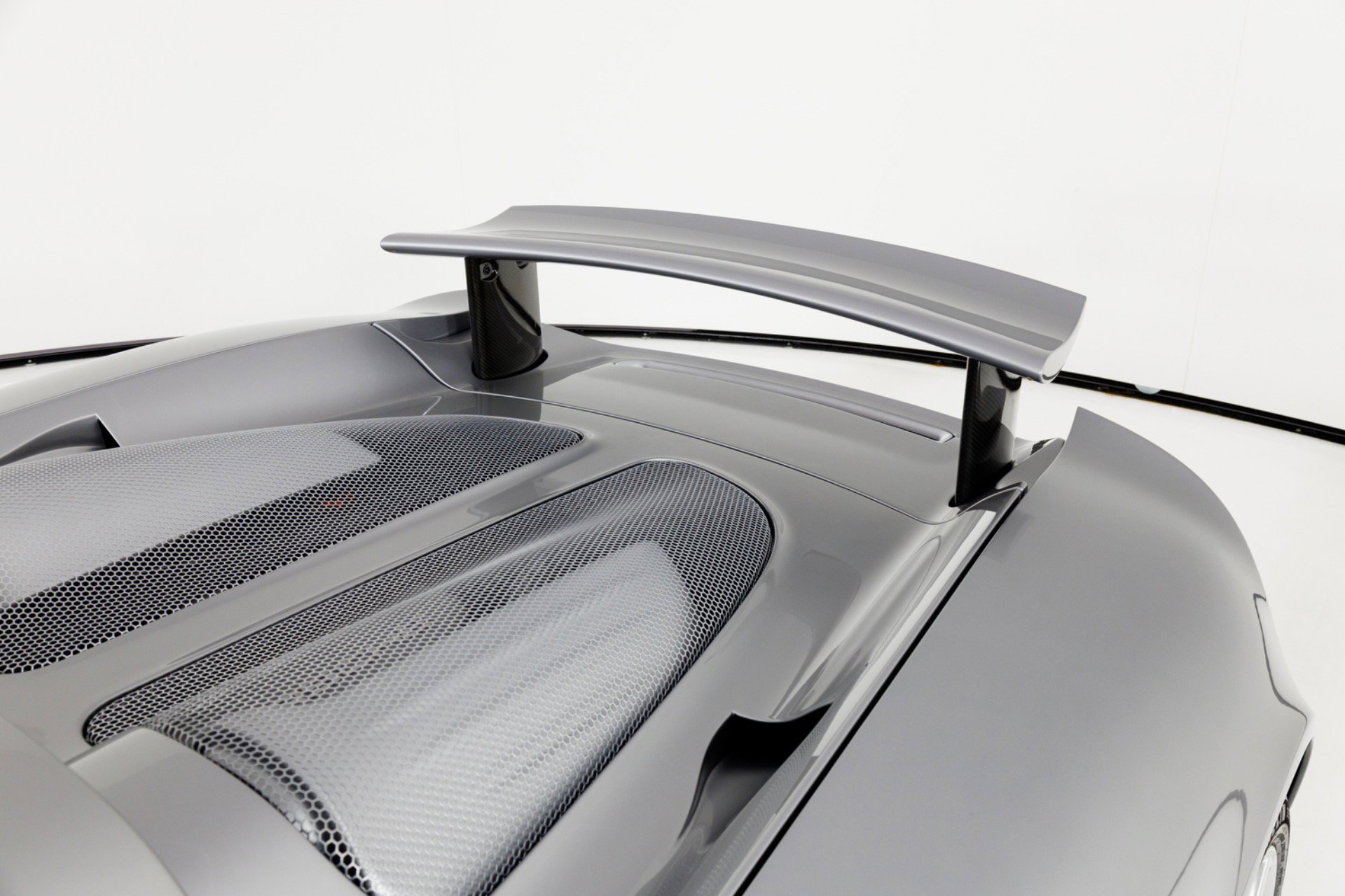 Used 2004 Porsche Carrera GT RWD image 72