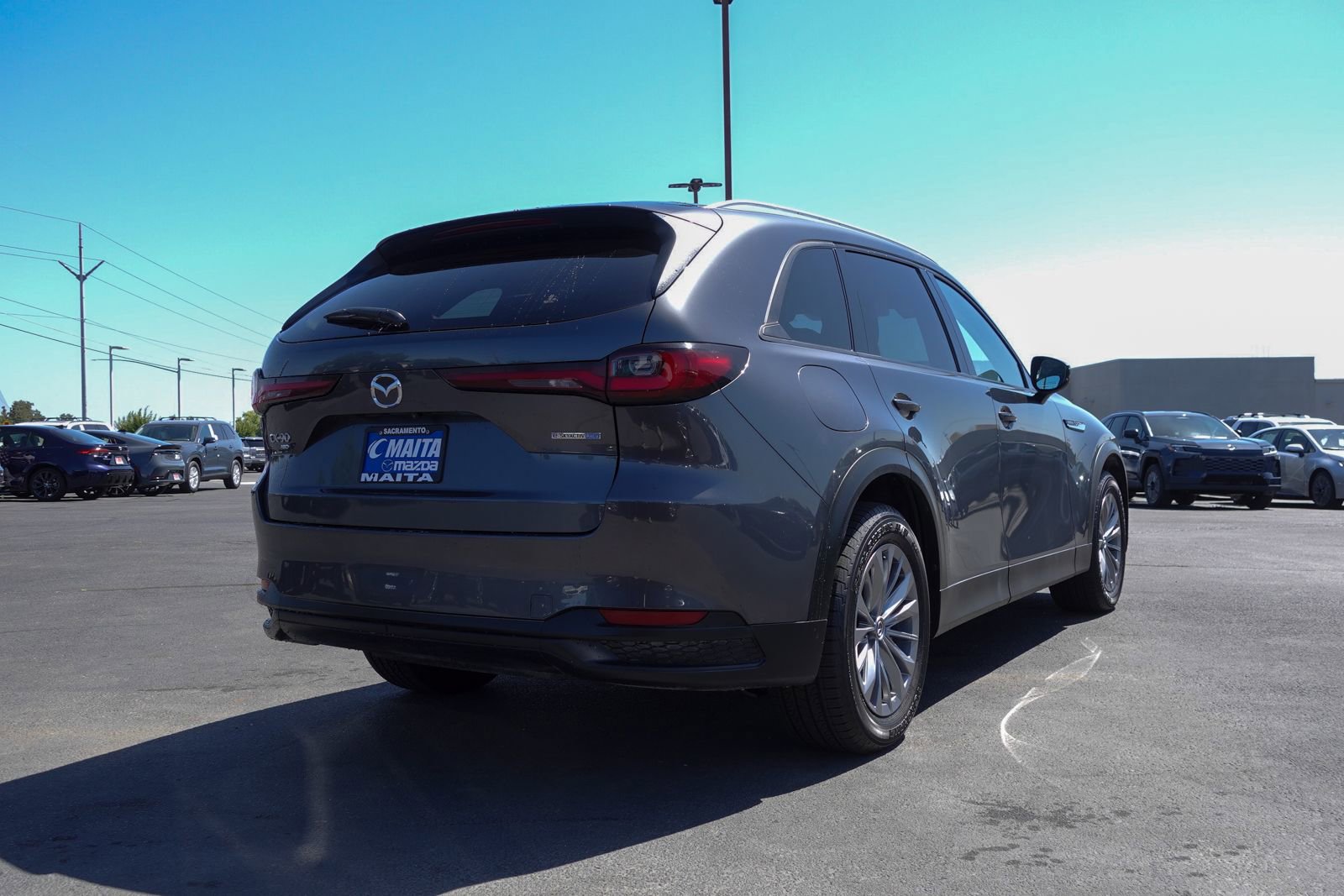 Certified 2024 MAZDA CX-90 Plug-In Hybrid w/ Preferred AWD/4WD image 4