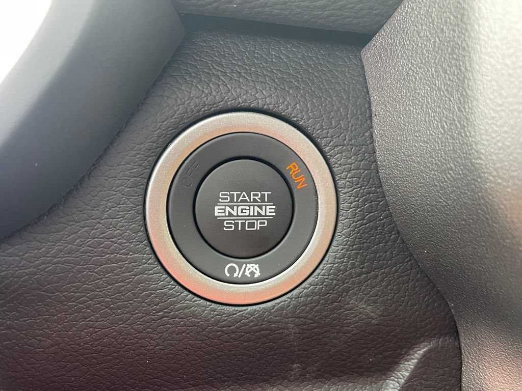 New 2026 RAM 2500 Laramie AWD/4WD image 8