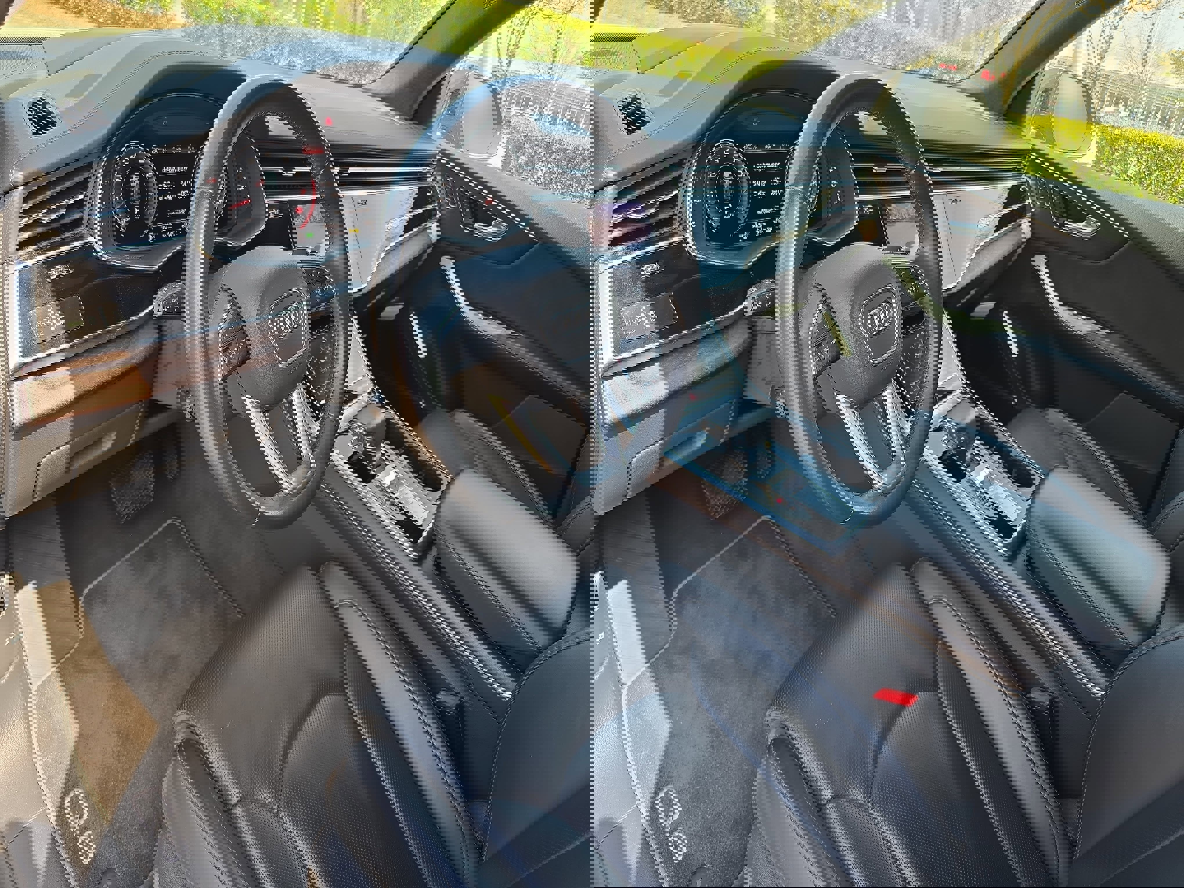 Used 2019 Audi Q8 Prestige image 16