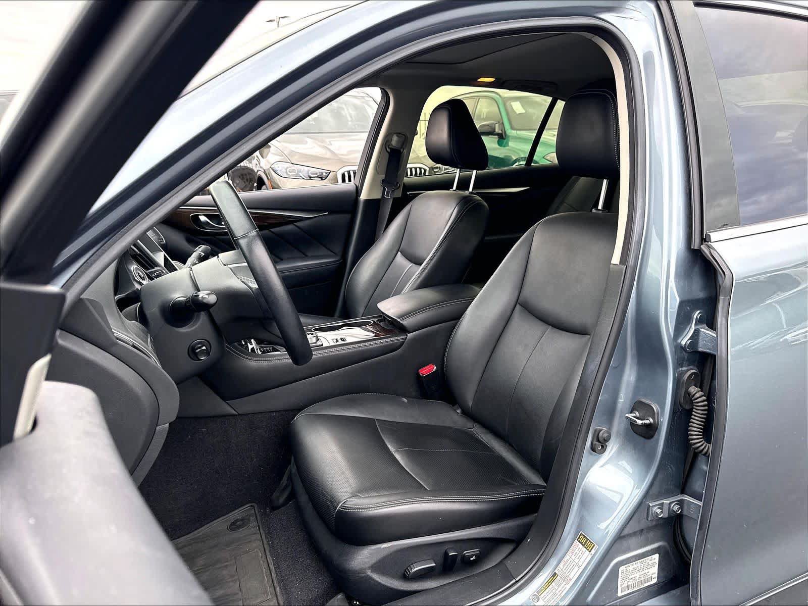 Used 2018 INFINITI Q50 Luxe w/ Sensory Package (Luxe) RWD image 21