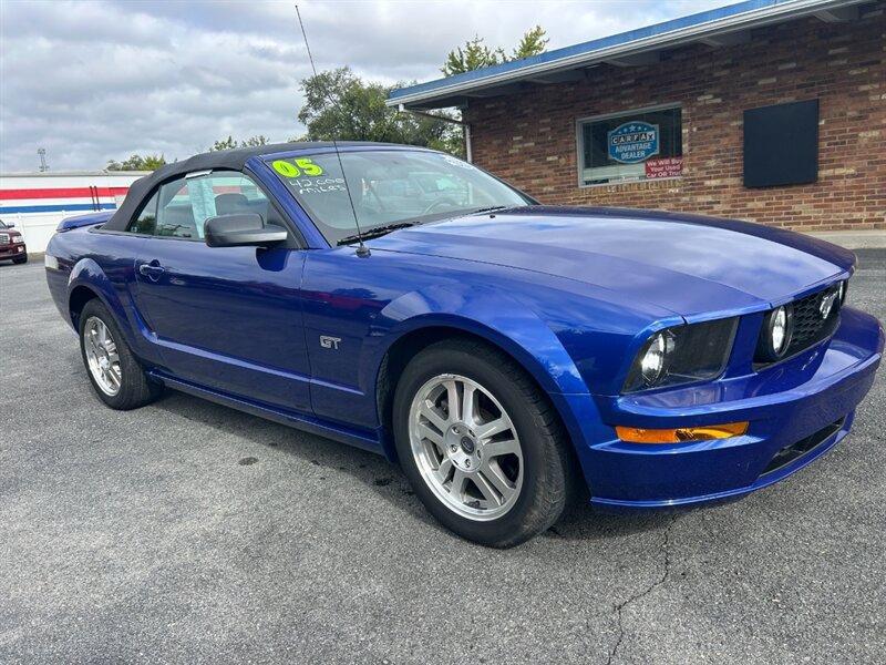Used 2005 Ford Mustang GT Premium RWD image 1