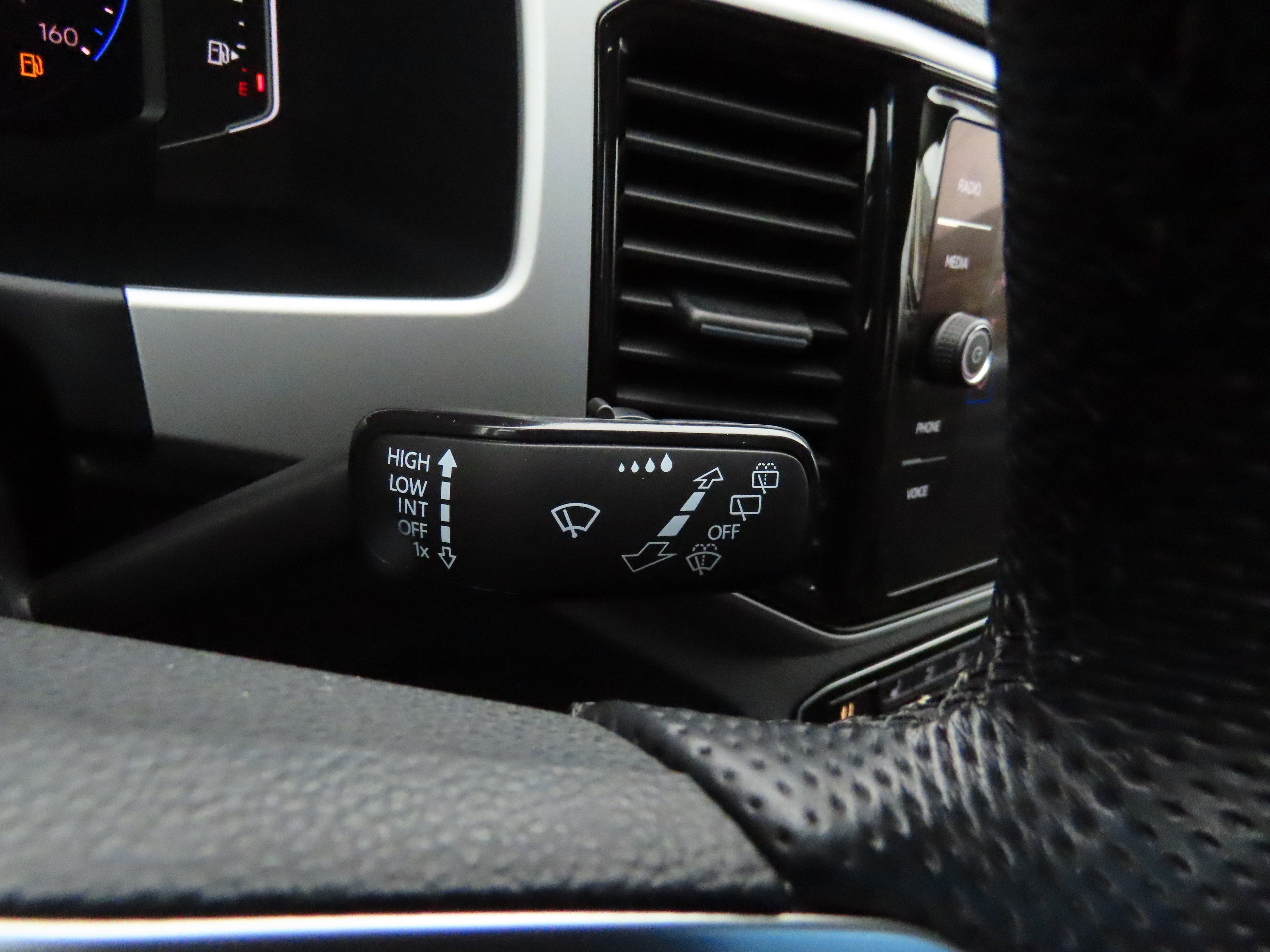 Used 2021 Volkswagen Atlas SEL Premium image 41