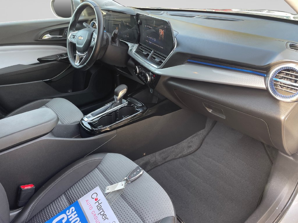 Used 2025 Chevrolet Trax LT w/ Driver Confidence Package FWD image 10