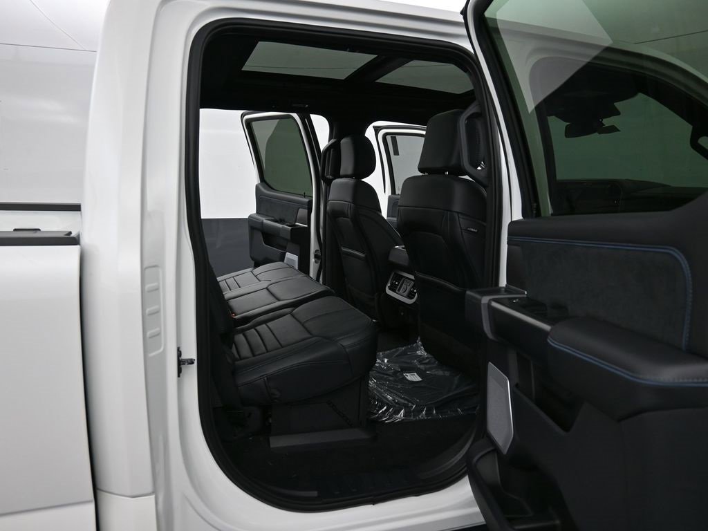 New 2026 Ford F250 Platinum image 2