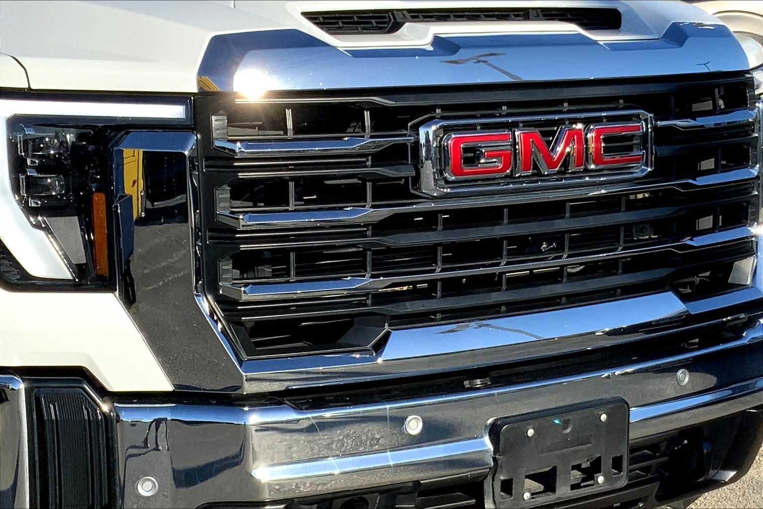 Used 2024 GMC Sierra 2500 SLT w/ SLT Premium Package image 49