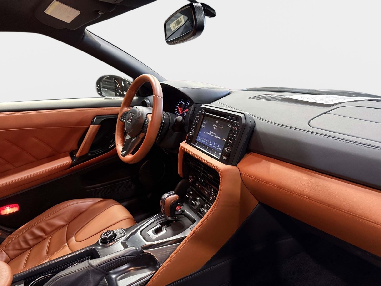 Used 2021 Nissan GT-R Premium image 44