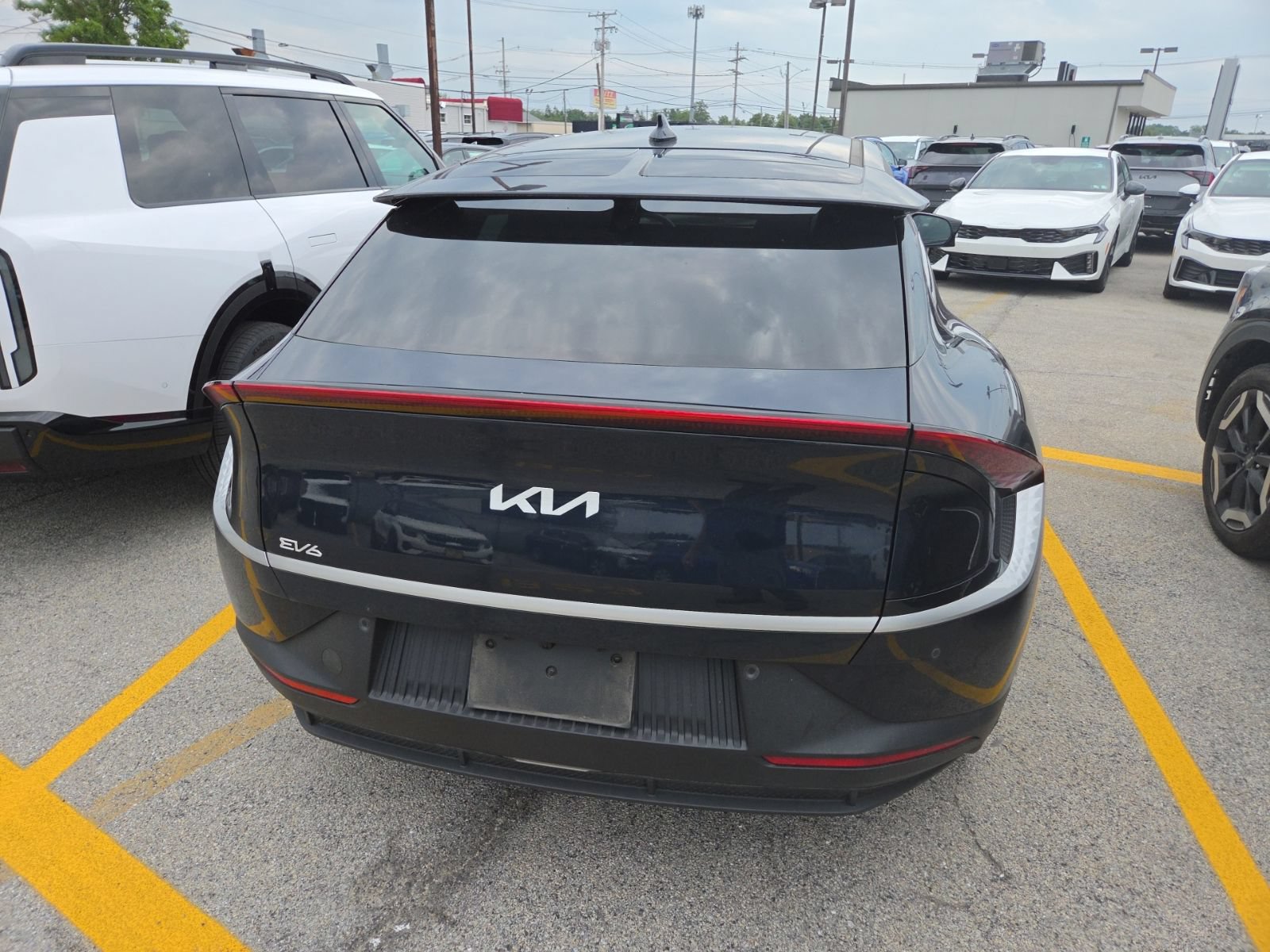 Certified 2024 Kia EV6 Light AWD/4WD image 6