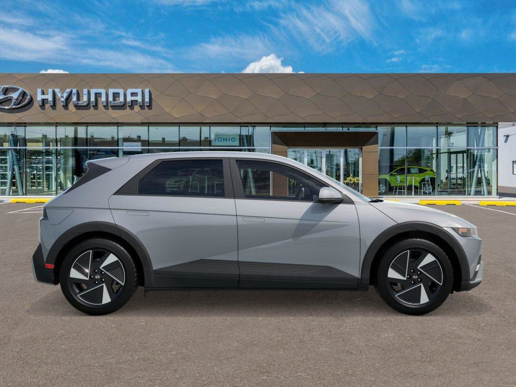 New 2025 Hyundai Ioniq 5 SE image 7