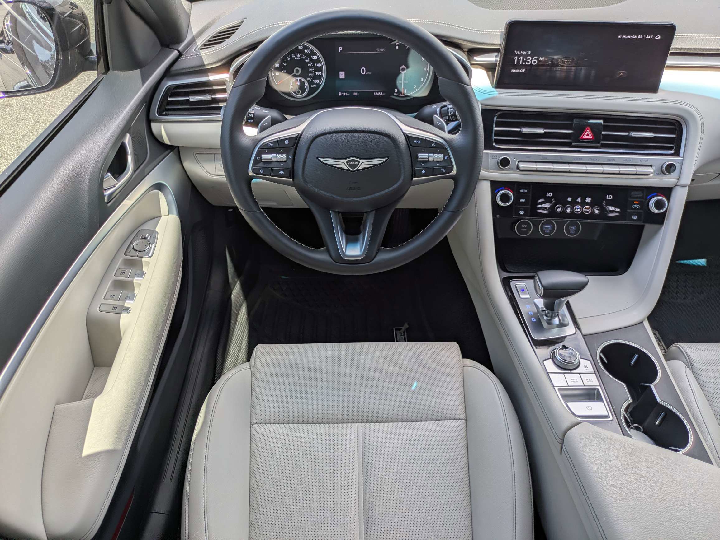 Used 2024 Genesis G70 2.5T AWD/4WD image 18