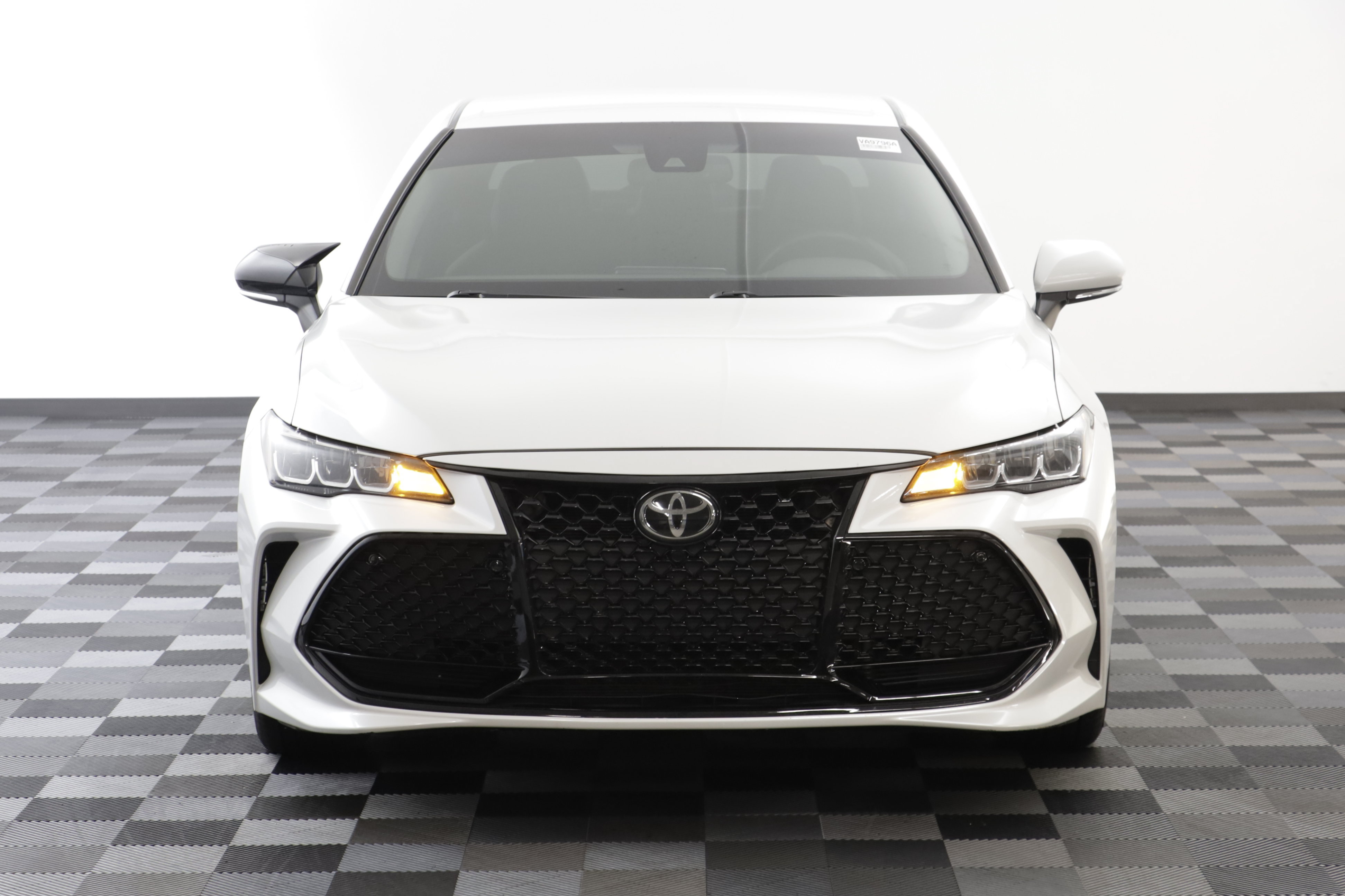 Used 2022 Toyota Avalon XLE FWD image 22