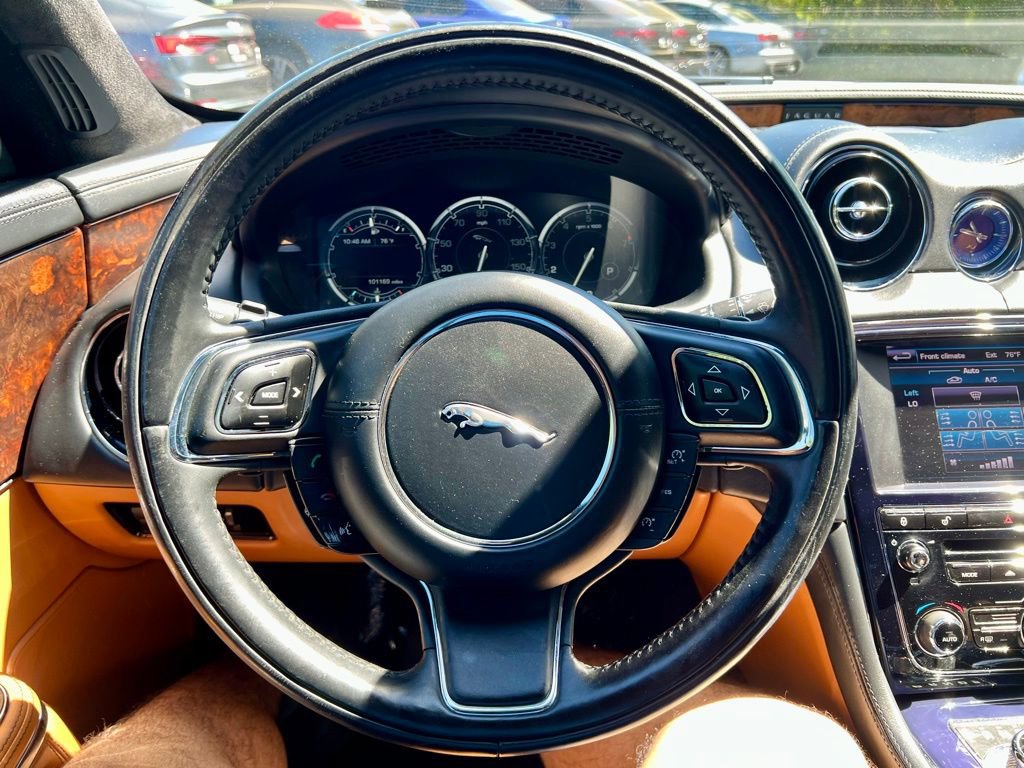 Used 2013 Jaguar XJ AWD image 26