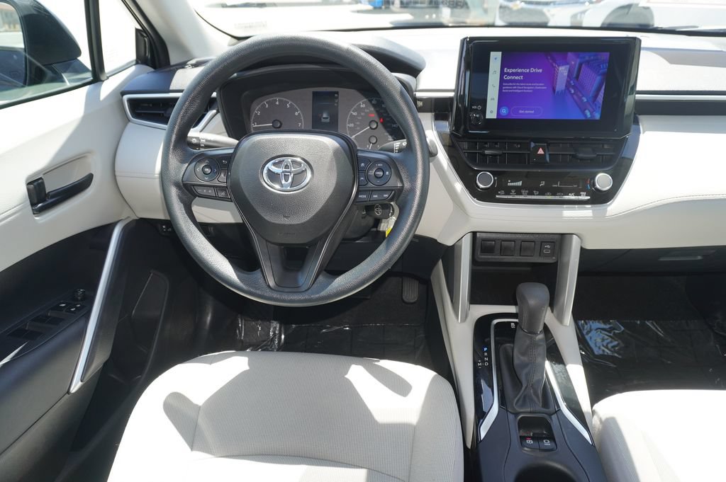 Certified 2023 Toyota Corolla Cross L FWD image 11
