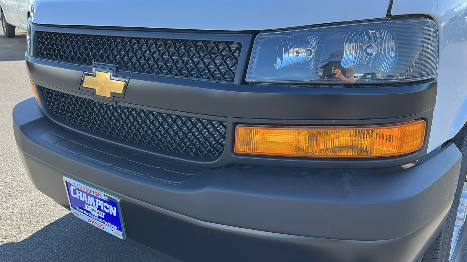 New 2024 Chevrolet Express 2500 Extended w/ Driver Convenience Package RWD image 9