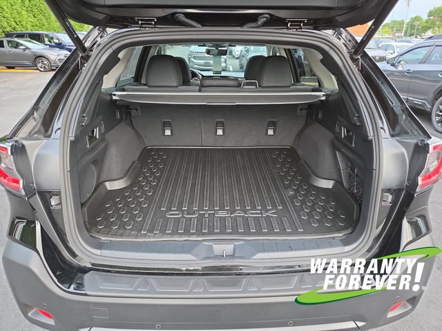 Used 2025 Subaru Outback Onyx Edition AWD/4WD image 18