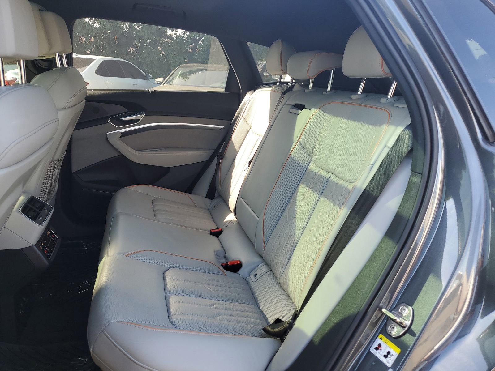 Used 2024 Audi Q8 e-tron Prestige w/ Prestige Package image 13