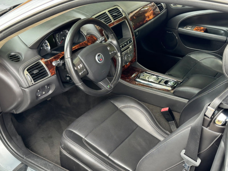 Used 2011 Jaguar XKR R image 6