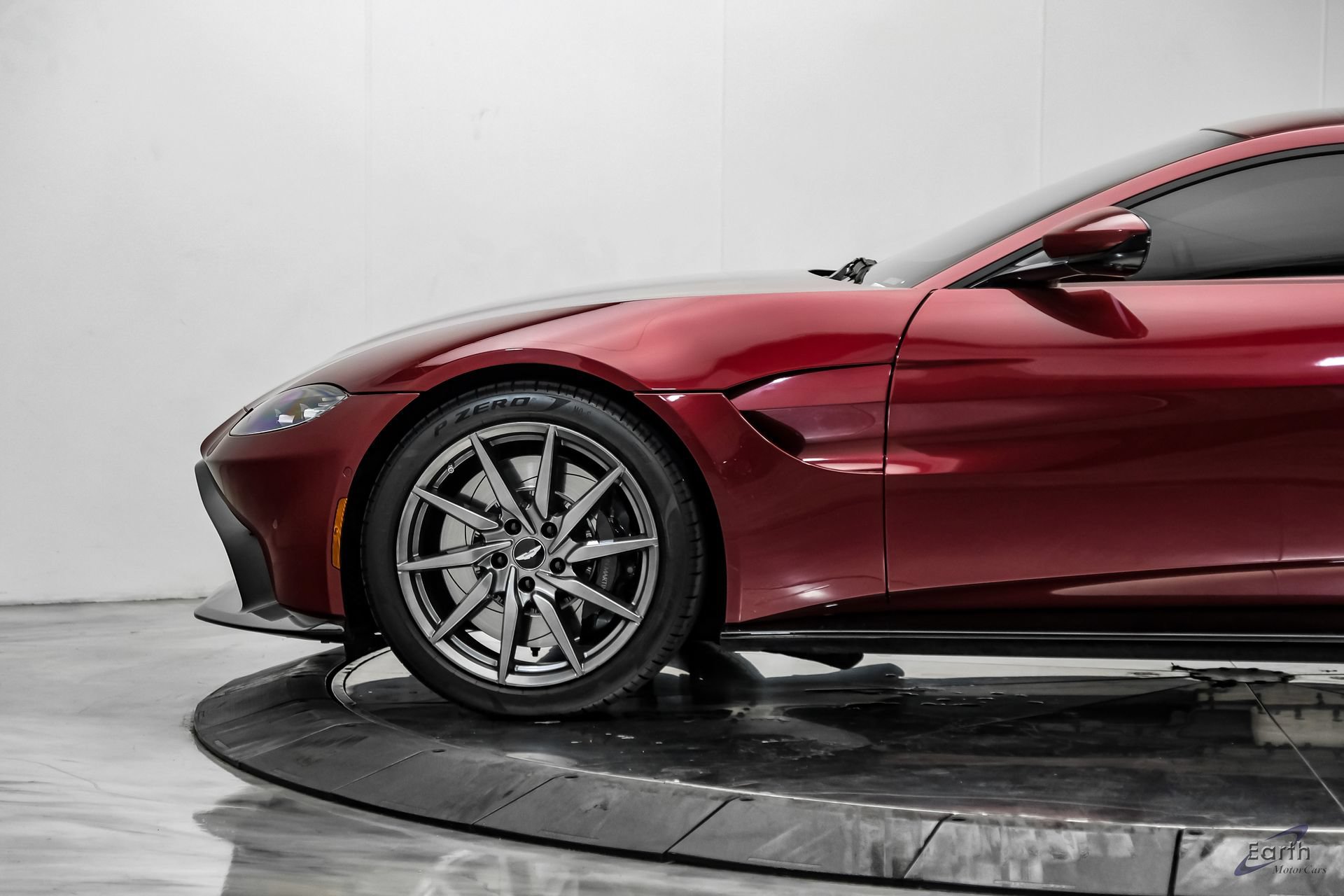 Used 2020 Aston Martin V8 Vantage Coupe RWD image 10