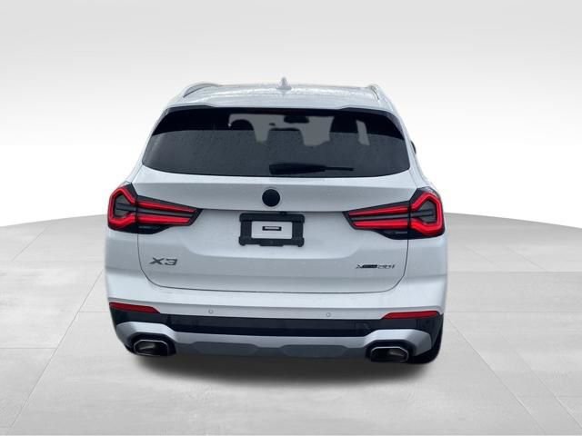 Used 2023 BMW X3 xDrive30i AWD/4WD image 4