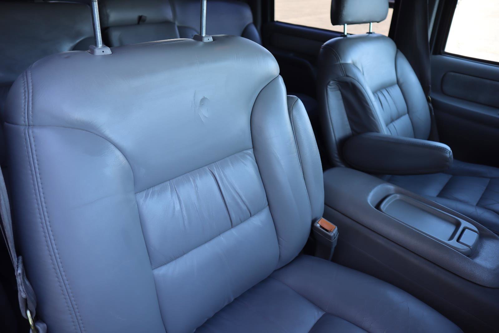 Used 1999 Chevrolet Suburban 2WD w/ Preferred Equipment Group 3 image 13