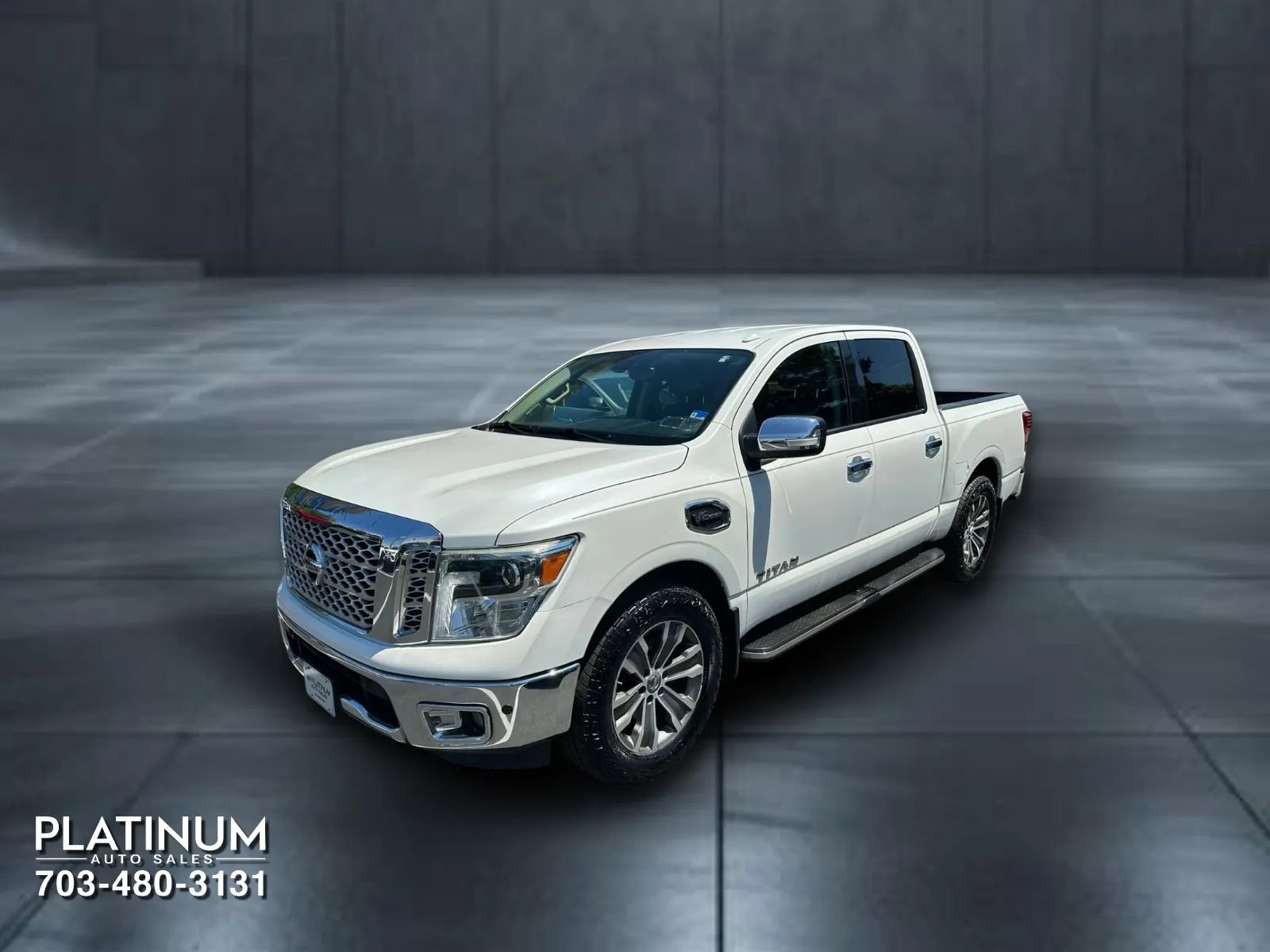 Used 2017 Nissan Titan SL RWD image 6