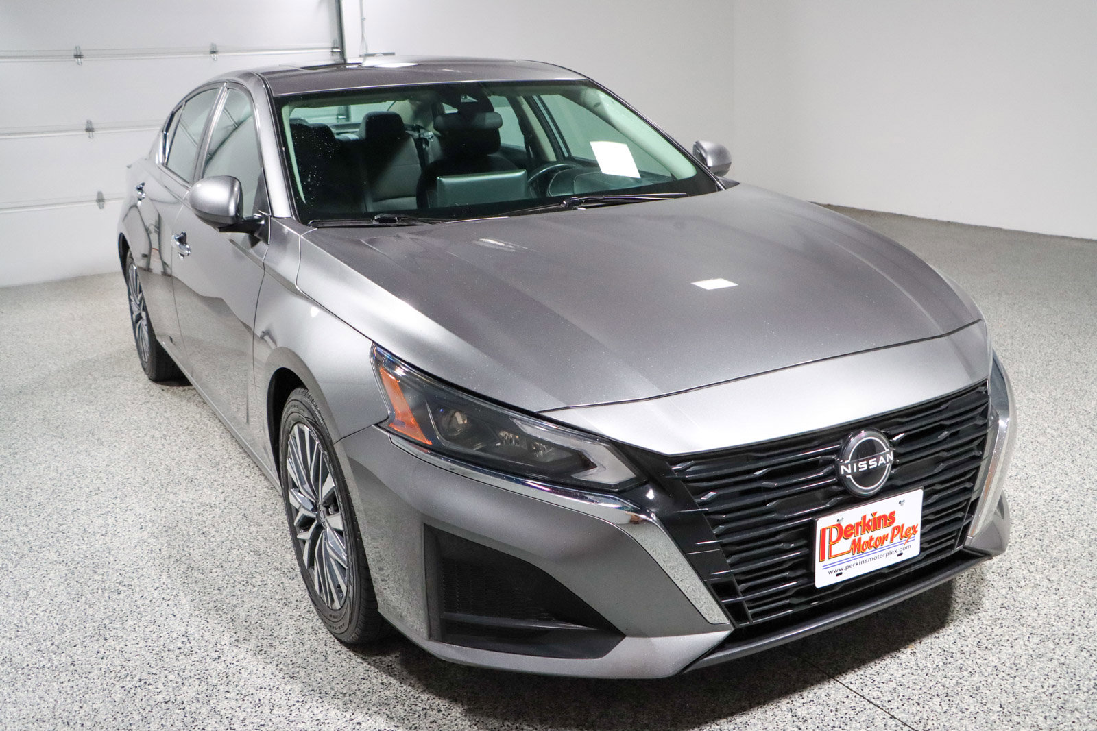 Used 2023 Nissan Altima 2.5 SV w/ SV Premium Package image 5