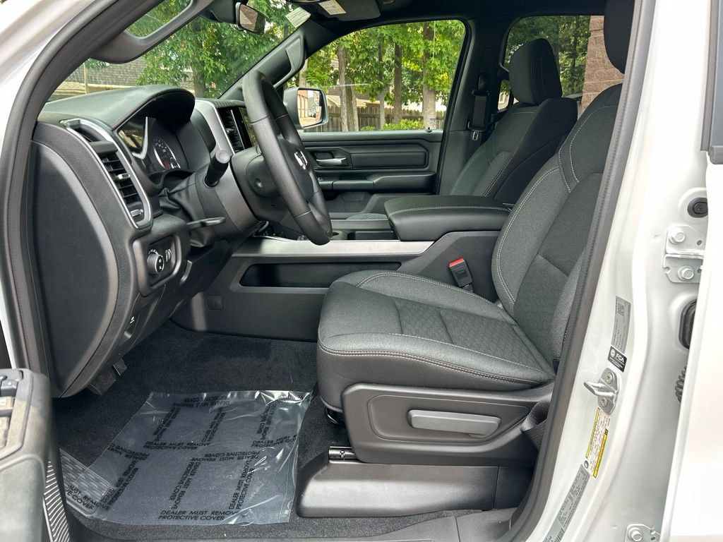 Used 2026 RAM 1500 Express AWD/4WD image 13
