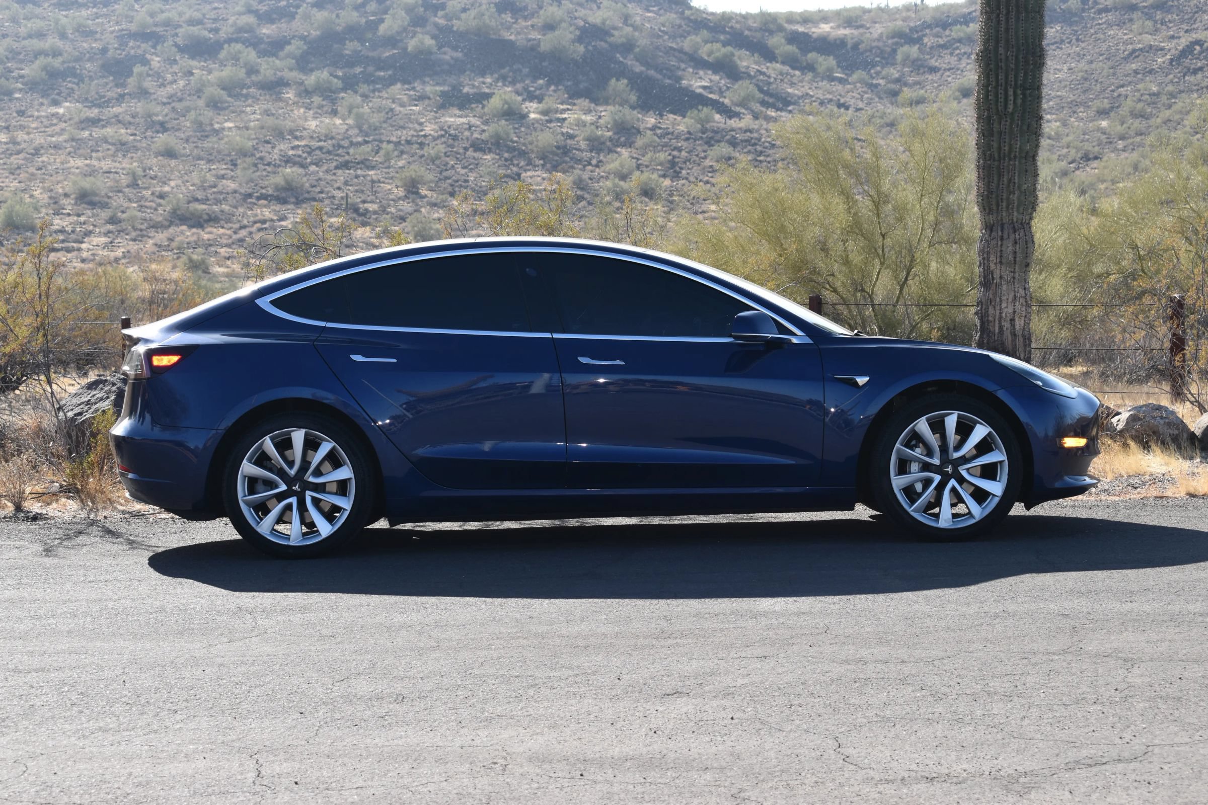Used 2020 Tesla Model 3 Long Range AWD/4WD image 9