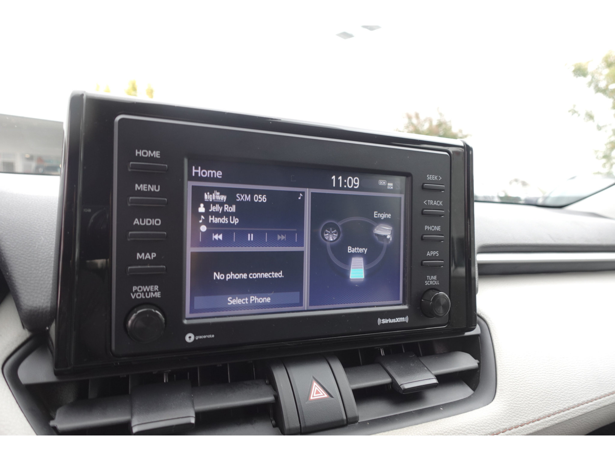 Used 2022 Toyota RAV4 XLE w/ Convenience Package AWD/4WD image 16