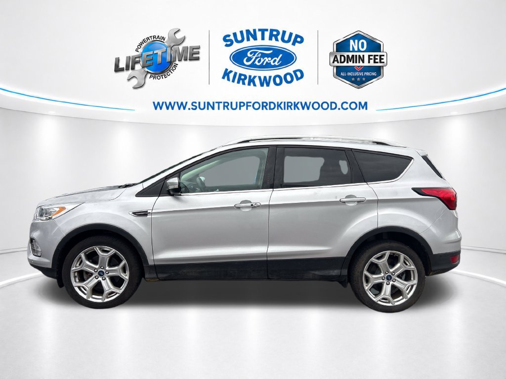 Used 2019 Ford Escape Titanium AWD/4WD image 2