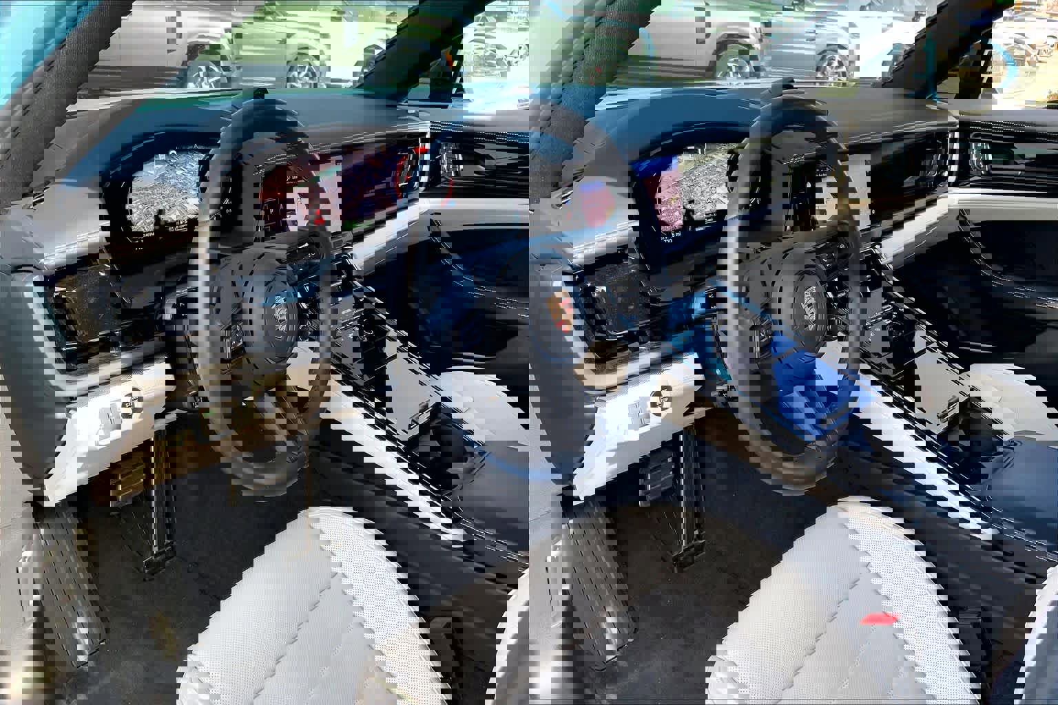 Used 2025 Porsche Panamera 4 image 17