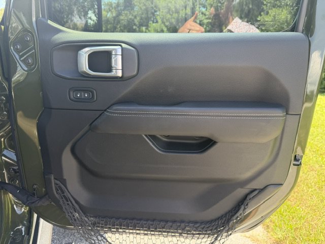 Used 2021 Jeep Wrangler Unlimited Rubicon AWD/4WD image 16