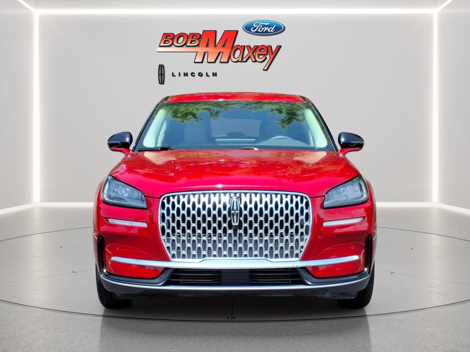 Used 2023 Lincoln Corsair AWD w/ Equipment Group 101A image 2