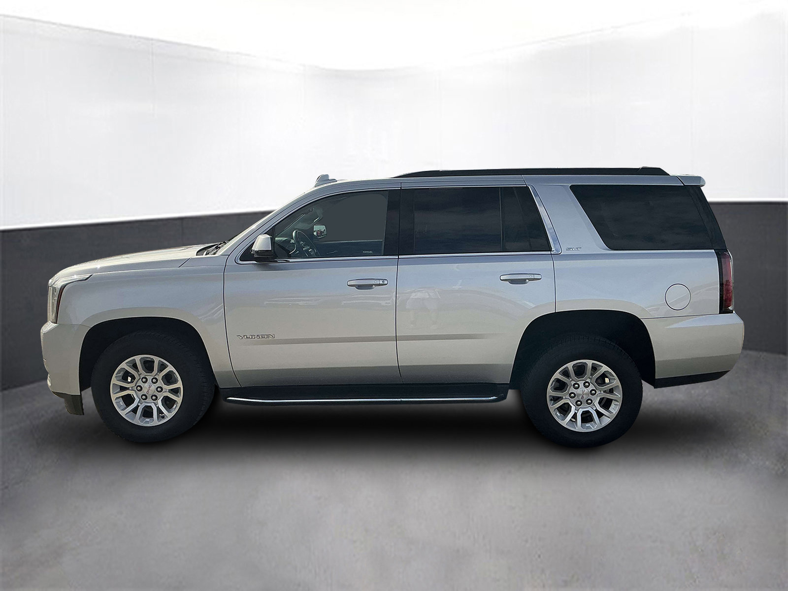 Used 2018 GMC Yukon SLT w/ Open Road Package image 2