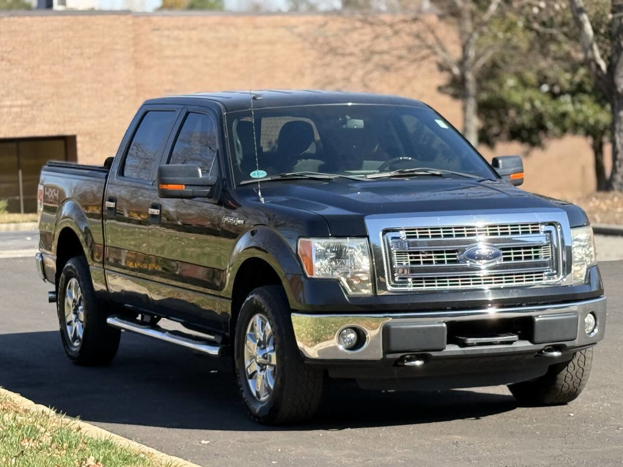 Used 2013 Ford F150 XLT w/ Luxury Equipment Group image 3