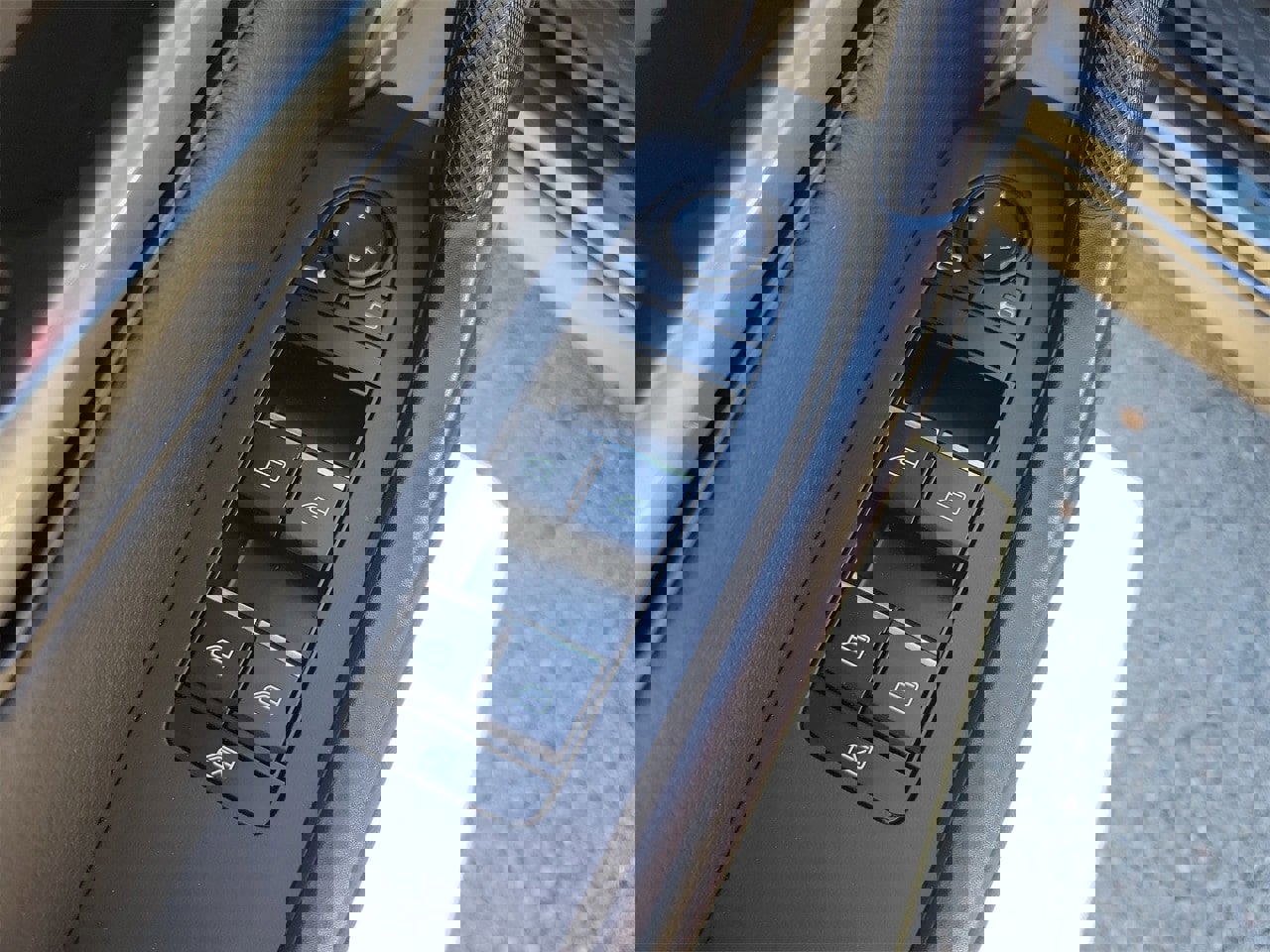 Used 2025 MAZDA CX-50 AWD 2.5 S w/ Premium Package image 15