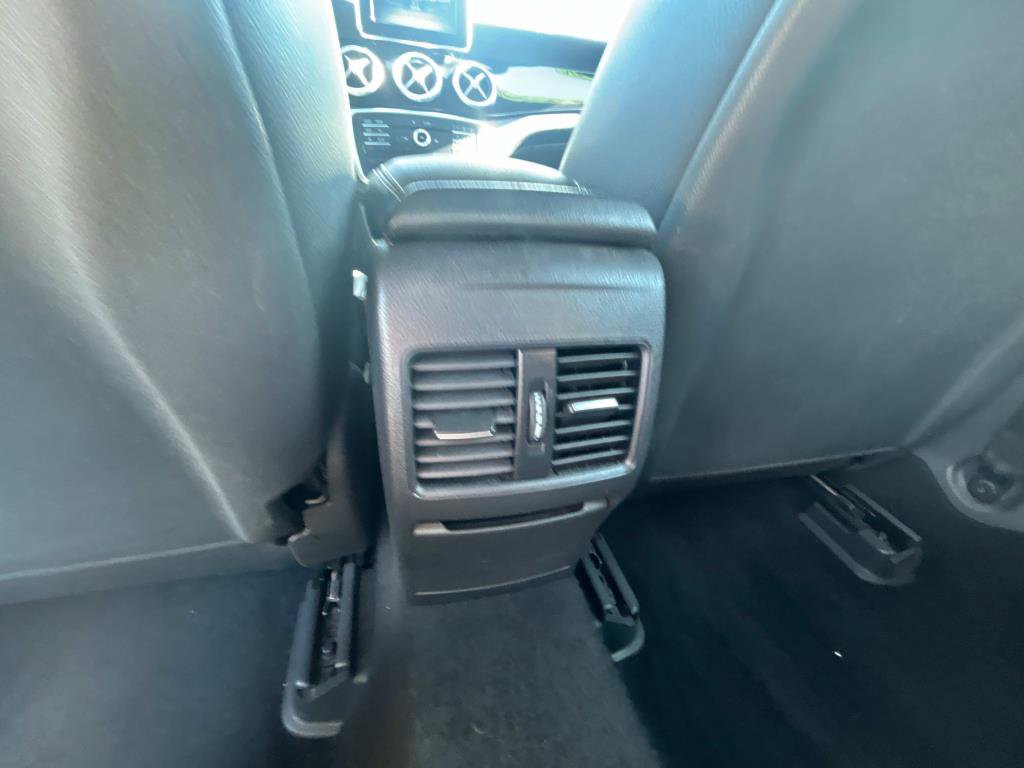 Used 2015 Mercedes-Benz CLA 250 4MATIC image 14