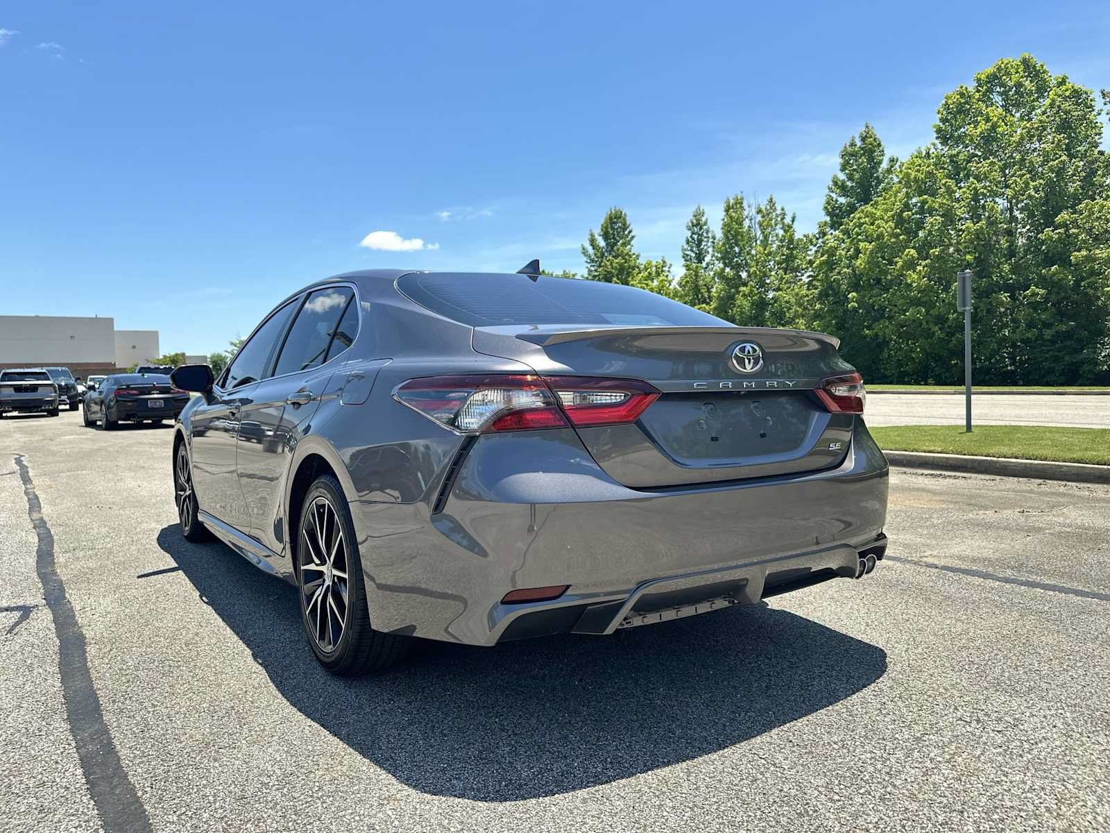 Used 2023 Toyota Camry SE FWD image 12