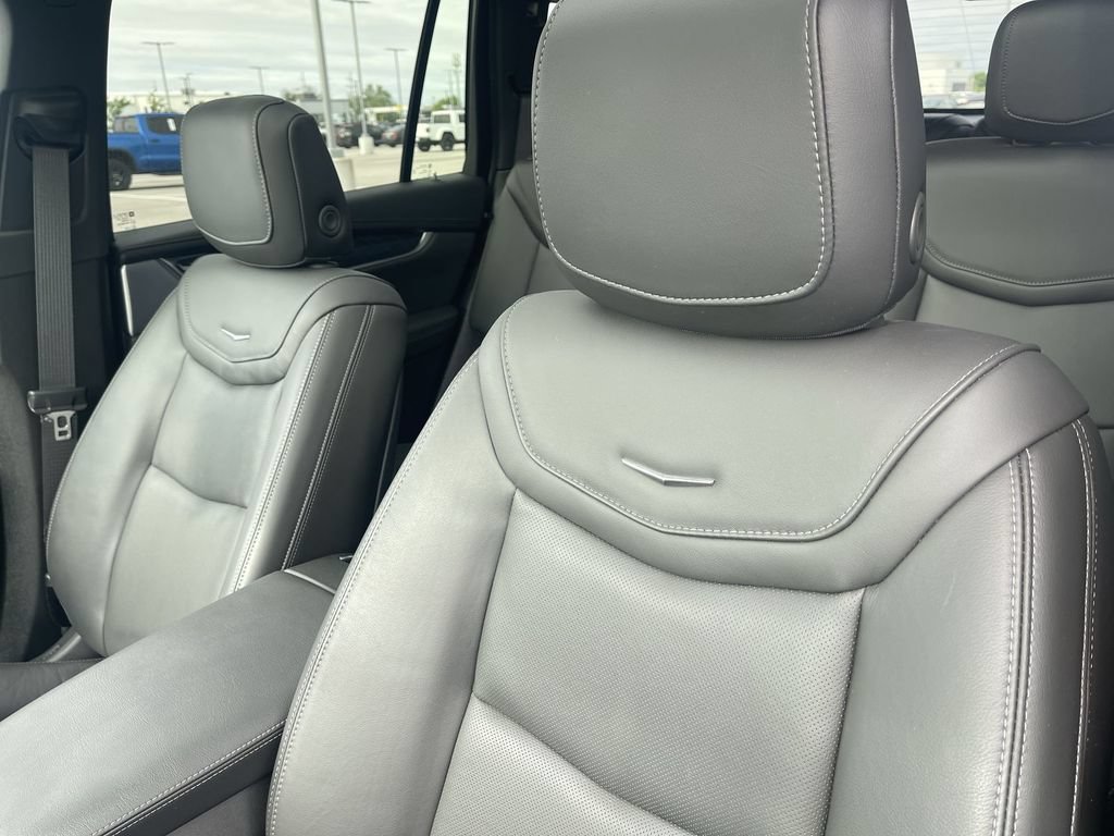 Certified 2024 Cadillac XT6 Premium Luxury w/ LPO, Floor Liner Package AWD/4WD image 18