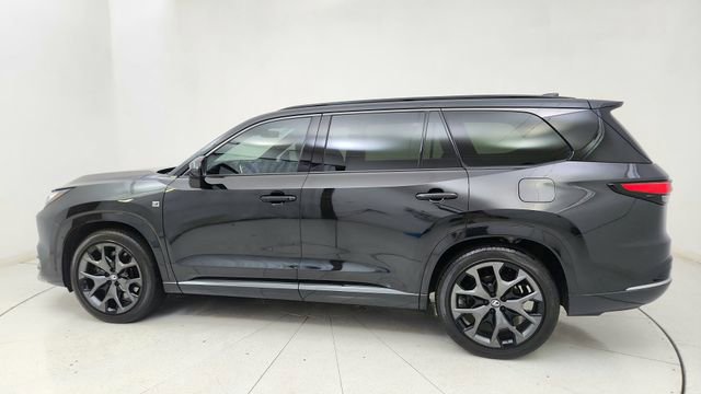 Used 2026 Lexus TX 500h AWD w/ Technology Package image 4