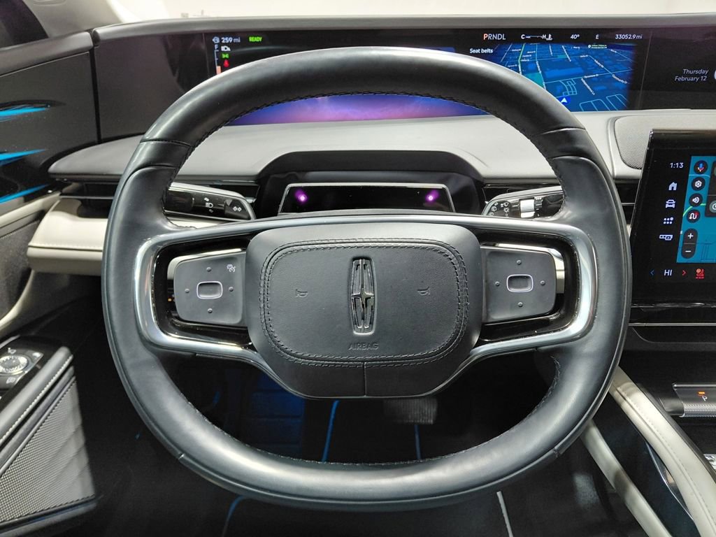 Used 2025 Lincoln Nautilus Premier image 24
