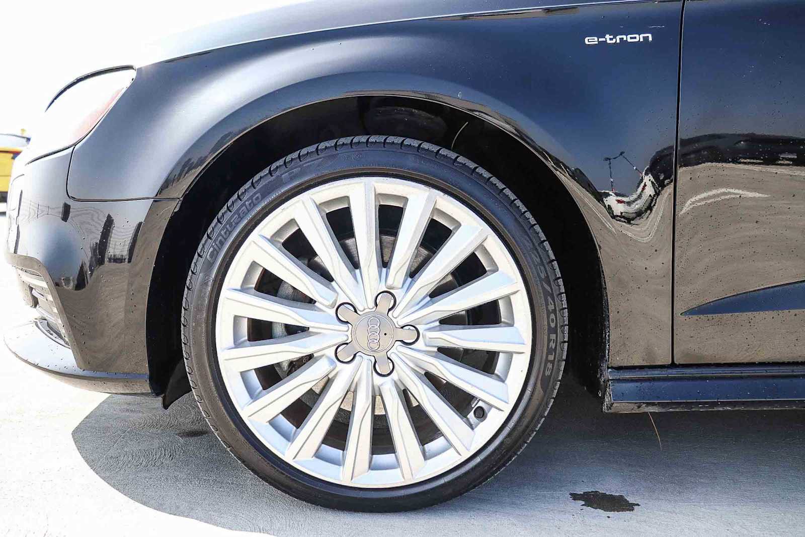 Used 2017 Audi A3 e-tron Premium Plus w/ Premium Plus Package image 11