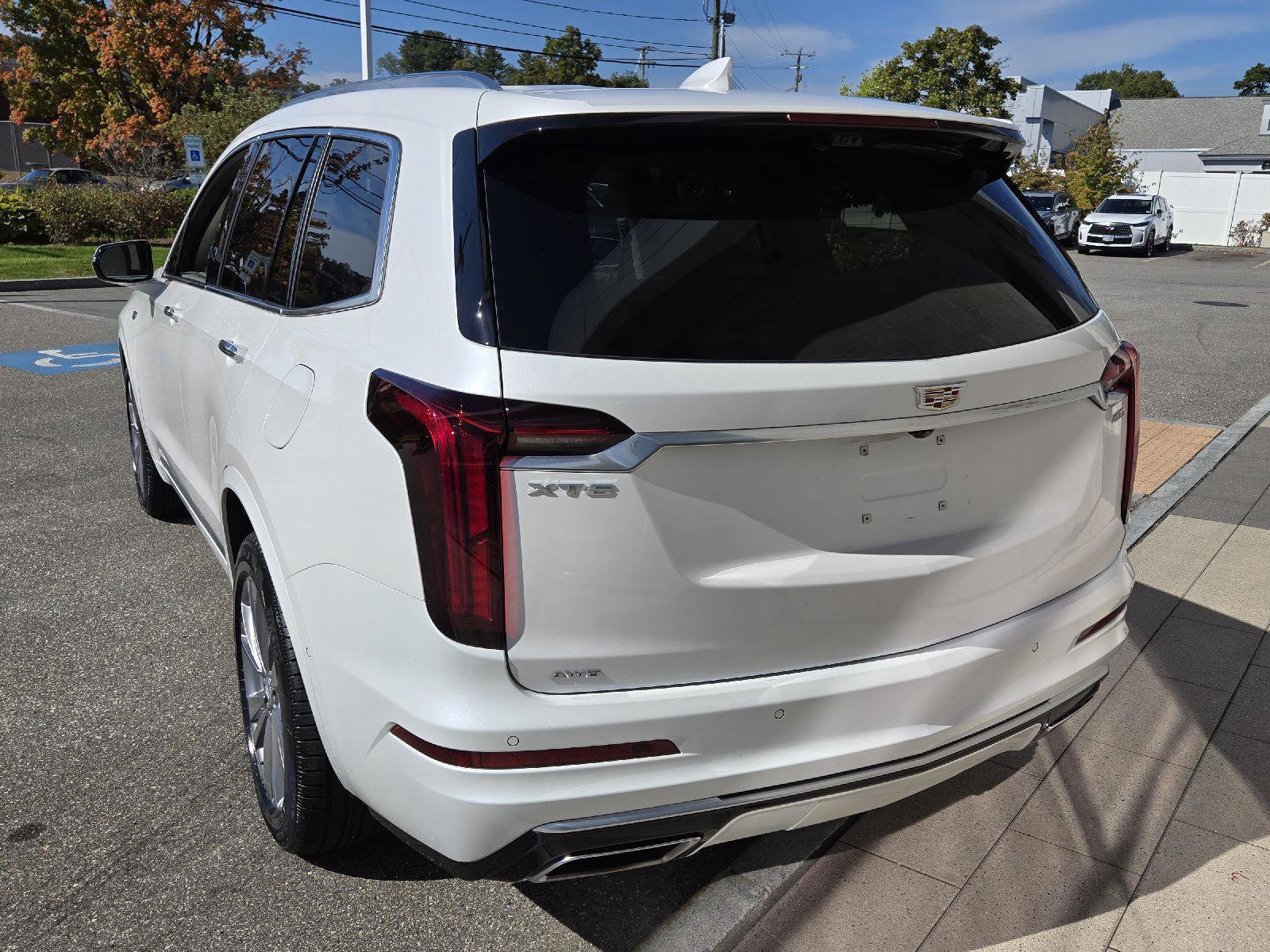 Used 2024 Cadillac XT6 Premium Luxury w/ Technology Package image 13