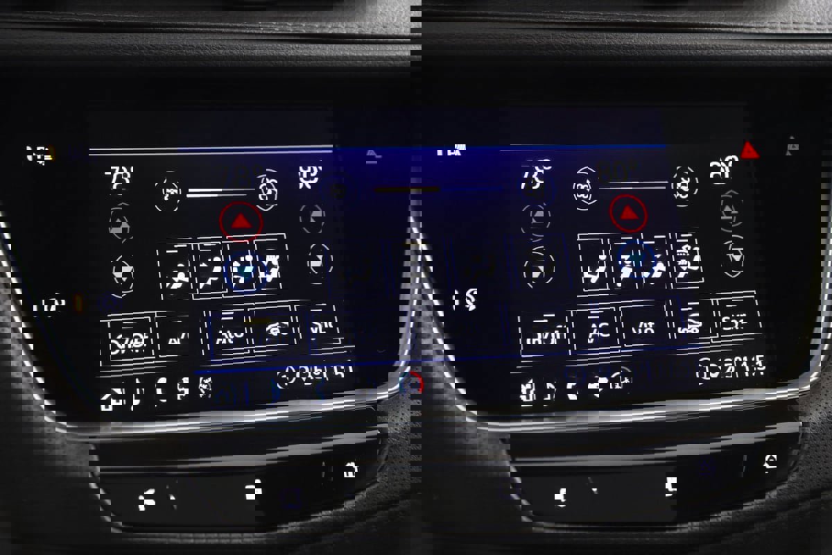 Used 2020 Cadillac XT5 Premium Luxury image 30