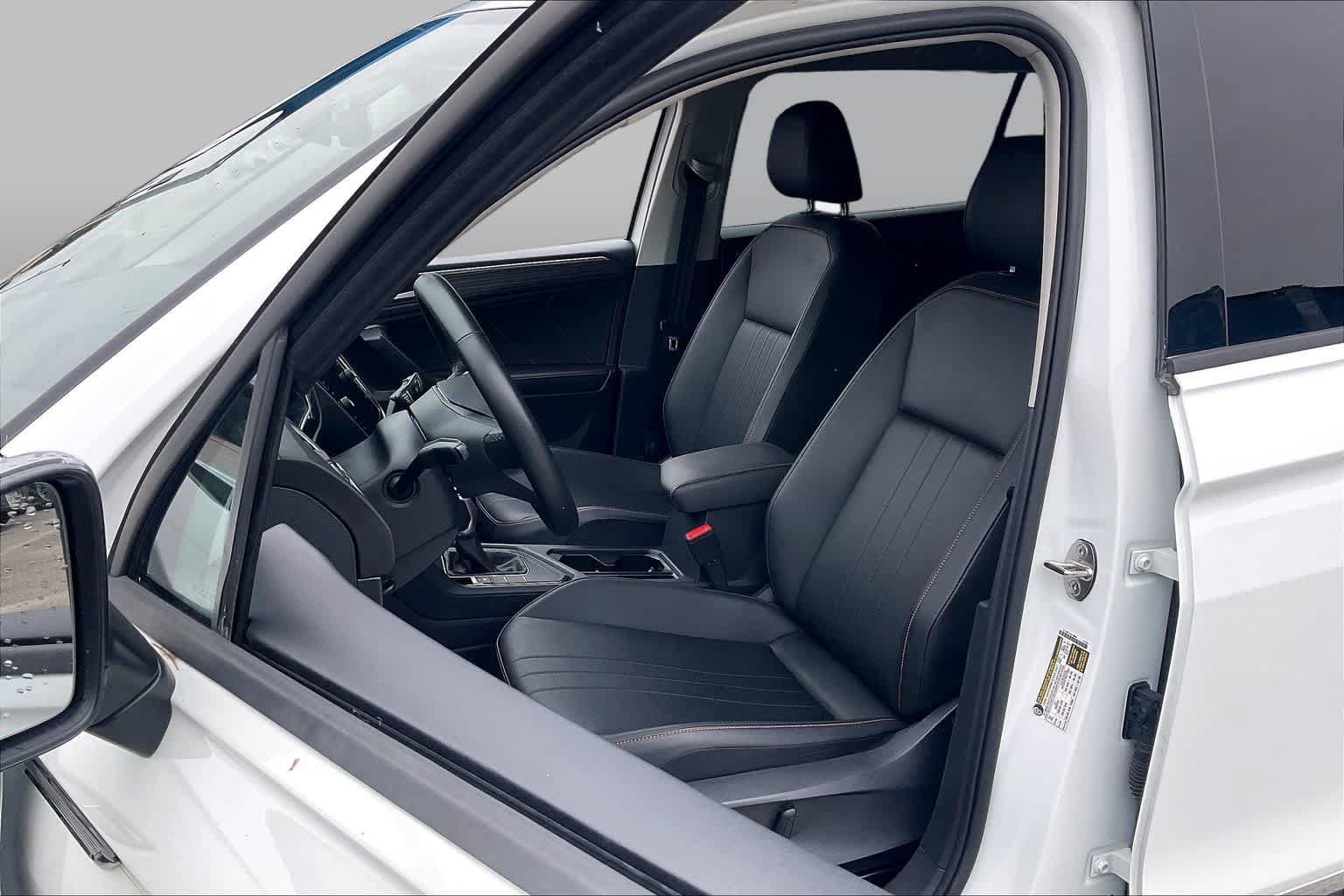 Used 2024 Volkswagen Tiguan Wolfsburg Edition FWD image 9