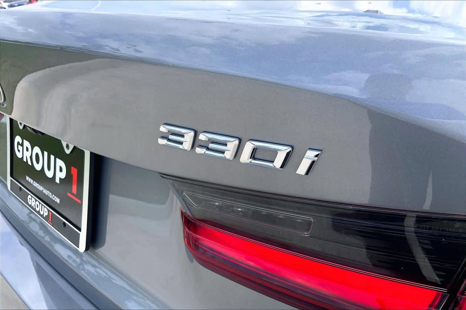 Used 2024 BMW 330i Sedan RWD image 9