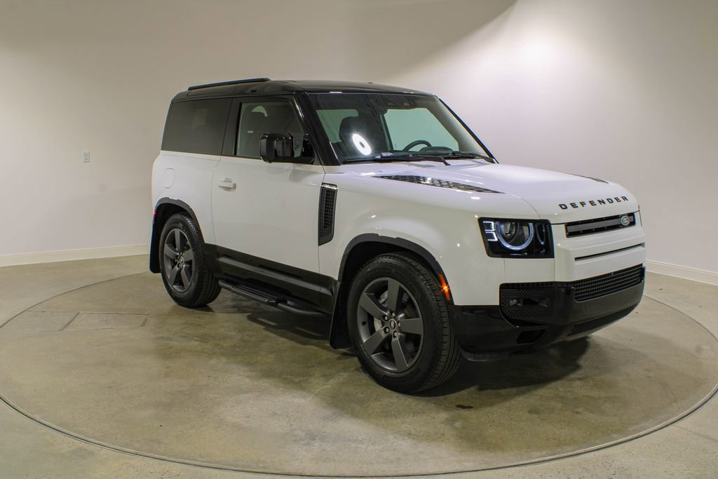 Used 2025 Land Rover Defender 90 X-Dynamic SE AWD/4WD image 7
