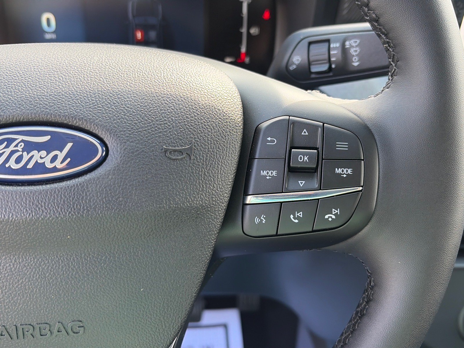 New 2026 Ford Maverick XLT w/ XLT Luxury Package FWD image 13