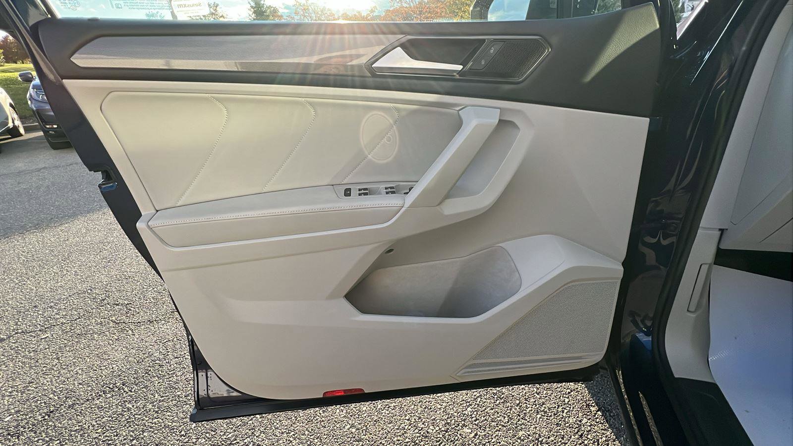 Used 2022 Volkswagen Tiguan SE image 23